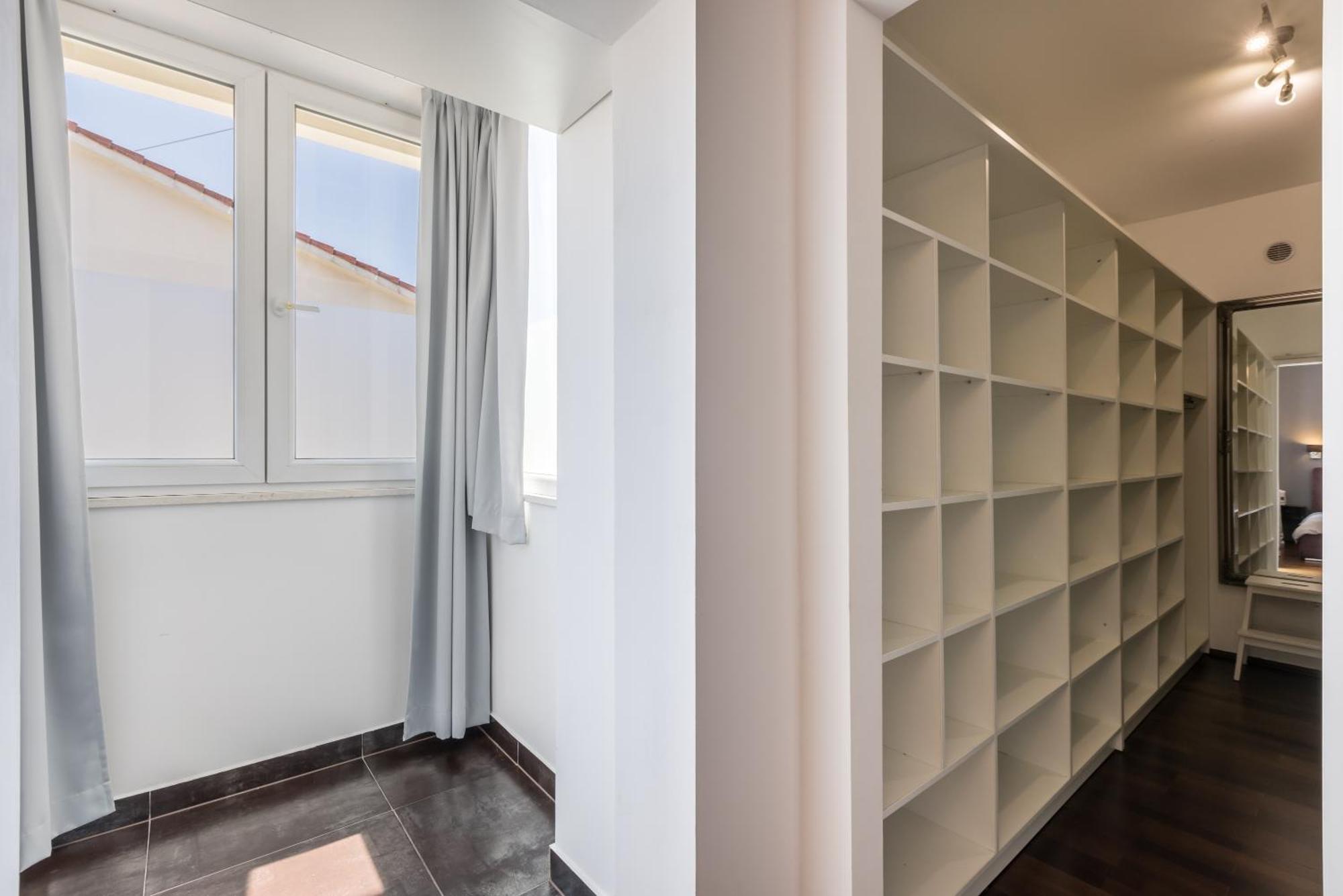 Central Park Apartment With Terrace Split Bagian luar foto